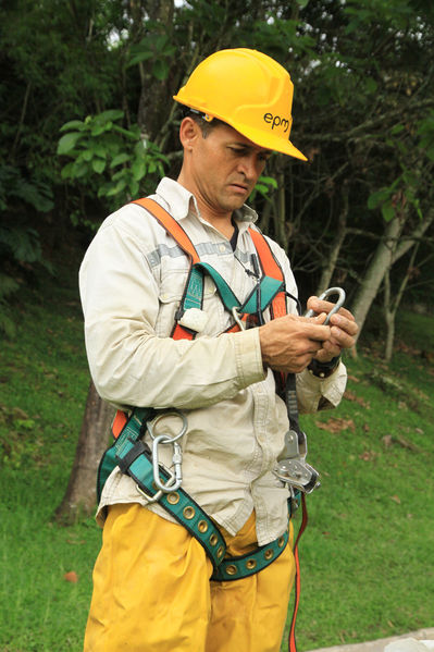 Trabajos en planta de potabilización Ayurá
Trabajos en planta de potabilización Ayurá
Fecha: Octubre 11 de 2014
Para descargar esta fotografía en alta resolución, haga clic sobre la imagen hasta que la misma se despliegue en la pantalla completa; luego dé clic derecho y elija la opción "guardar imagen como". 
En caso de publicación por cualquier medio, solicitamos acompañarla del crédito: "Foto EPM"
Palabras clave: Trabajos planta potabilización Ayurá