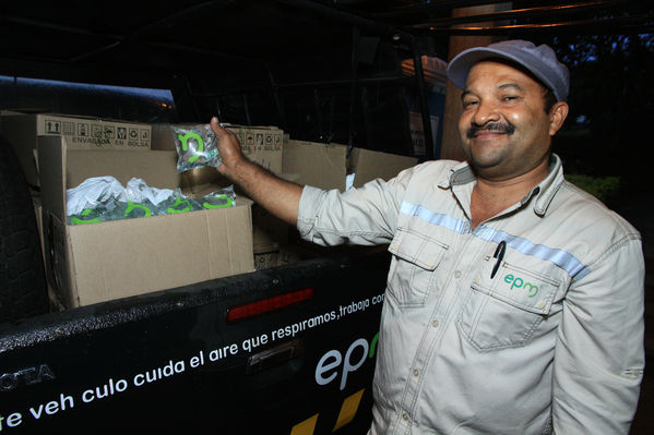 Trabajos en planta de potabilización Ayurá
Trabajos en planta de potabilización Ayurá
Fecha: Octubre 11 de 2014
Para descargar esta fotografía en alta resolución, haga clic sobre la imagen hasta que la misma se despliegue en la pantalla completa; luego dé clic derecho y elija la opción "guardar imagen como". 
En caso de publicación por cualquier medio, solicitamos acompañarla del crédito: "Foto EPM"
Palabras clave: Trabajos planta potabilización Ayurá