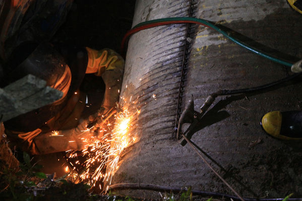 Trabajos en planta de potabilización Ayurá
Trabajos en planta de potabilización Ayurá
Fecha: Octubre 11 de 2014
Para descargar esta fotografía en alta resolución, haga clic sobre la imagen hasta que la misma se despliegue en la pantalla completa; luego dé clic derecho y elija la opción "guardar imagen como". 
En caso de publicación por cualquier medio, solicitamos acompañarla del crédito: "Foto EPM"
Palabras clave: Trabajos planta potabilización Ayurá