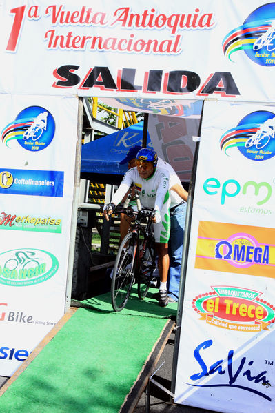 Juegos Deportivos y Recreativos
Juegos Deportivos y Recreativos
Fecha: Octubre 12 de 2014
Para descargar esta fotografía en alta resolución, haga clic sobre la imagen hasta que la misma se despliegue en la pantalla completa; luego dé clic derecho y elija la opción "guardar imagen como". 
En caso de publicación por cualquier medio, solicitamos acompañarla del crédito: "Foto EPM"

Palabras clave: Juegos Deportivos Recreativos Ciclismo contra reloj individual