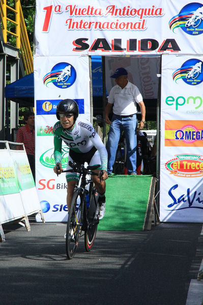 Juegos Deportivos y Recreativos
Juegos Deportivos y Recreativos
Fecha: Octubre 12 de 2014
Para descargar esta fotografía en alta resolución, haga clic sobre la imagen hasta que la misma se despliegue en la pantalla completa; luego dé clic derecho y elija la opción "guardar imagen como". 
En caso de publicación por cualquier medio, solicitamos acompañarla del crédito: "Foto EPM"

Palabras clave: Juegos Deportivos Recreativos Ciclismo contra reloj individual