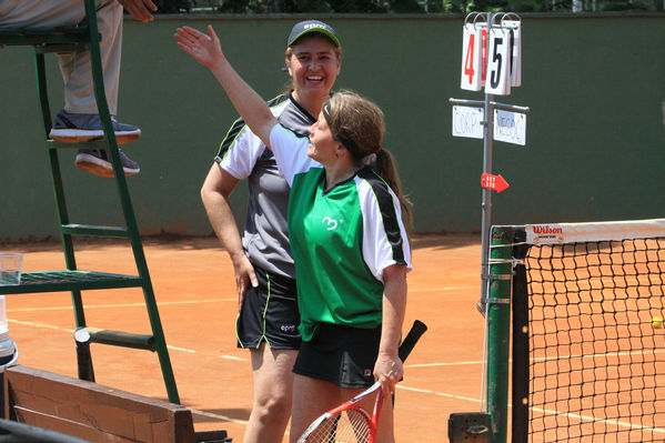 Juegos Deportivos y Recreativos
Juegos Deportivos y Recreativos
Fecha: Octubre 12 de 2014
Para descargar esta fotografía en alta resolución, haga clic sobre la imagen hasta que la misma se despliegue en la pantalla completa; luego dé clic derecho y elija la opción "guardar imagen como". 
En caso de publicación por cualquier medio, solicitamos acompañarla del crédito: "Foto EPM"

Palabras clave: Juegos Deportivos Recreativos Tenis  campo