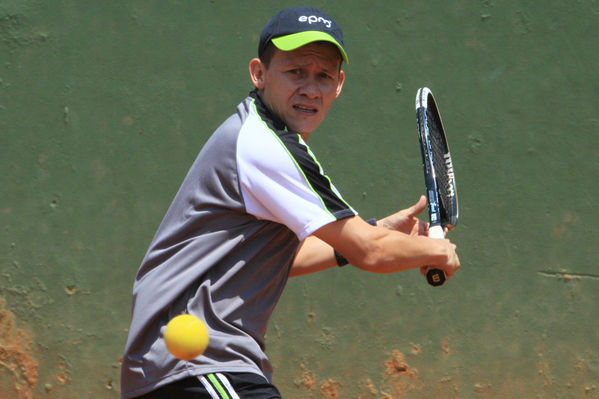 Juegos Deportivos y Recreativos
Juegos Deportivos y Recreativos
Fecha: Octubre 12 de 2014
Para descargar esta fotografía en alta resolución, haga clic sobre la imagen hasta que la misma se despliegue en la pantalla completa; luego dé clic derecho y elija la opción "guardar imagen como". 
En caso de publicación por cualquier medio, solicitamos acompañarla del crédito: "Foto EPM"

Palabras clave: Juegos Deportivos Recreativos Tenis  campo