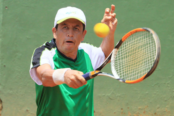 Juegos Deportivos y Recreativos
Juegos Deportivos y Recreativos
Fecha: Octubre 12 de 2014
Para descargar esta fotografía en alta resolución, haga clic sobre la imagen hasta que la misma se despliegue en la pantalla completa; luego dé clic derecho y elija la opción "guardar imagen como". 
En caso de publicación por cualquier medio, solicitamos acompañarla del crédito: "Foto EPM"

Palabras clave: Juegos Deportivos Recreativos Tenis  campo