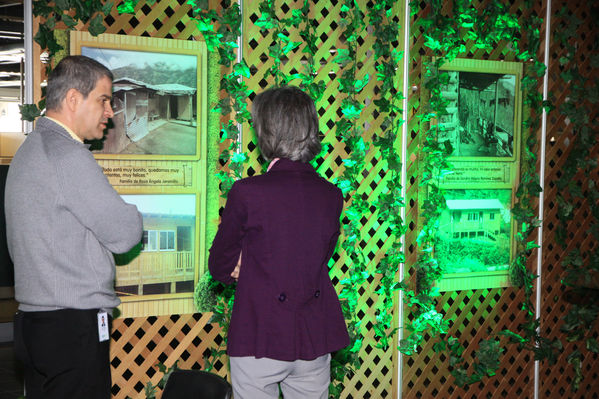 Presentación de la fase IV de Aldeas
Presentación de la fase IV de Aldeas
Fecha: Octubre 15 de 2014
Para descargar esta fotografía en alta resolución, haga clic sobre la imagen hasta que la misma se despliegue en la pantalla completa; luego dé clic derecho y elija la opción "guardar imagen como". 
En caso de publicación por cualquier medio, solicitamos acompañarla del crédito: "Foto EPM"
Palabras clave: Presentación fase IV Aldeas