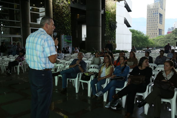 Juegos Deportivos y Recreativos
Juegos Deportivos y Recreativos
Fecha: Octubre 17 de 2014
Para descargar esta fotografía en alta resolución, haga clic sobre la imagen hasta que la misma se despliegue en la pantalla completa; luego dé clic derecho y elija la opción "guardar imagen como". 
En caso de publicación por cualquier medio, solicitamos acompañarla del crédito: "Foto EPM"
Palabras clave: Juegos Deportivos Recreativos clausura