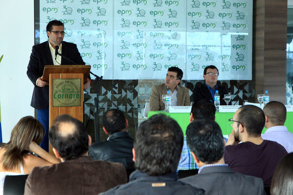 Firma de convenio EPM – Cornare
Firma de convenio EPM – Cornare
Fecha: Octubre 25 de 2013. Lugar: Auditorio Hospital San Vicente Fundación
Para descargar esta fotografía en alta resolución, haga clic sobre la imagen hasta que la misma se despliegue en la pantalla completa; luego dé clic derecho y elija la opción "guardar imagen como". 
En caso de publicación por cualquier medio, solicitamos acompañarla del crédito: "Foto EPM"

Palabras clave: Firma convenio EPM  Cornare