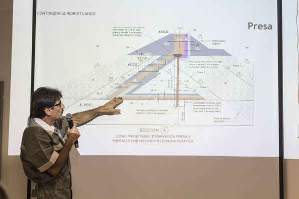 Invitación medios recorrido proyecto hidroeléctrico Ituango
Invitación medios recorrido proyecto hidroeléctrico Ituango.
Fecha: Octubre 10 2018
Para descargar esta fotografía en alta resolución, haga clic sobre la imagen hasta que la misma se despliegue en la pantalla completa; luego dé clic derecho y elija la opción "guardar imagen como". 
En caso de publicación por cualquier medio, solicitamos acompañarla del crédito: "Foto EPM"
Palabras clave: Invitación medios recorrido proyecto hidroeléctrico Ituango