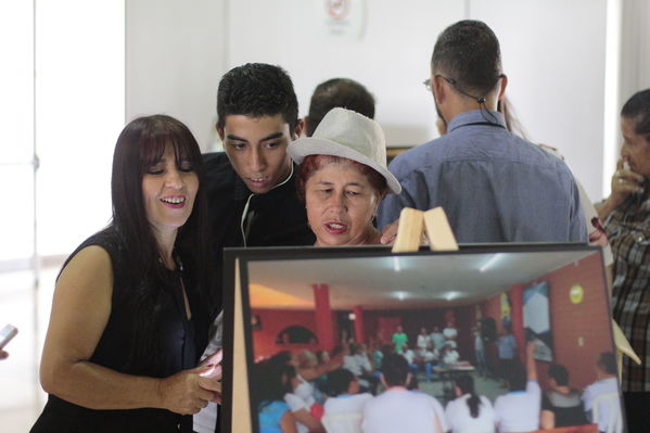 Clausura Programa Educación Ambiental
Clausura Programa Educación Ambiental.
Fecha: Octubre 11 2019.
Para descargar esta fotografía en alta resolución, haga clic sobre la imagen hasta que la misma se despliegue en la pantalla completa; luego dé clic derecho y elija la opción "guardar imagen como". 
En caso de publicación por cualquier medio, solicitamos acompañarla del crédito: "Foto EPM"
Palabras clave: Clausura Programa Educación Ambiental