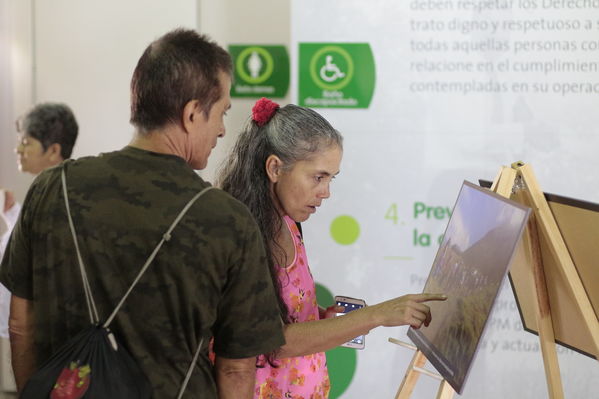 Clausura Programa Educación Ambiental
Clausura Programa Educación Ambiental.
Fecha: Octubre 11 2019.
Para descargar esta fotografía en alta resolución, haga clic sobre la imagen hasta que la misma se despliegue en la pantalla completa; luego dé clic derecho y elija la opción "guardar imagen como". 
En caso de publicación por cualquier medio, solicitamos acompañarla del crédito: "Foto EPM"
Palabras clave: Clausura Programa Educación Ambiental