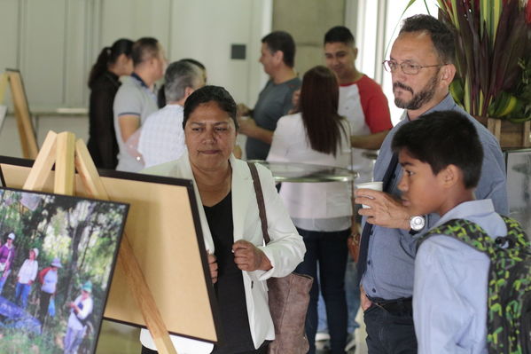Clausura Programa Educación Ambiental
Clausura Programa Educación Ambiental.
Fecha: Octubre 11 2019.
Para descargar esta fotografía en alta resolución, haga clic sobre la imagen hasta que la misma se despliegue en la pantalla completa; luego dé clic derecho y elija la opción "guardar imagen como". 
En caso de publicación por cualquier medio, solicitamos acompañarla del crédito: "Foto EPM"
Palabras clave: Clausura Programa Educación Ambiental