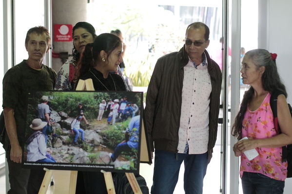 Clausura Programa Educación Ambiental
Clausura Programa Educación Ambiental.
Fecha: Octubre 11 2019.
Para descargar esta fotografía en alta resolución, haga clic sobre la imagen hasta que la misma se despliegue en la pantalla completa; luego dé clic derecho y elija la opción "guardar imagen como". 
En caso de publicación por cualquier medio, solicitamos acompañarla del crédito: "Foto EPM"
Palabras clave: Clausura Programa Educación Ambiental