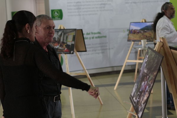 Clausura Programa Educación Ambiental
Clausura Programa Educación Ambiental.
Fecha: Octubre 11 2019.
Para descargar esta fotografía en alta resolución, haga clic sobre la imagen hasta que la misma se despliegue en la pantalla completa; luego dé clic derecho y elija la opción "guardar imagen como". 
En caso de publicación por cualquier medio, solicitamos acompañarla del crédito: "Foto EPM"
Palabras clave: Clausura Programa Educación Ambiental
