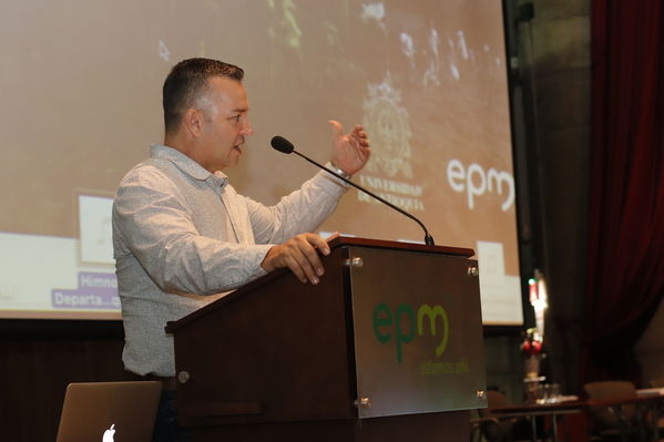 Clausura Programa Educación Ambiental
Clausura Programa Educación Ambiental.
Fecha: Octubre 11 2019.
Para descargar esta fotografía en alta resolución, haga clic sobre la imagen hasta que la misma se despliegue en la pantalla completa; luego dé clic derecho y elija la opción "guardar imagen como". 
En caso de publicación por cualquier medio, solicitamos acompañarla del crédito: "Foto EPM"
Palabras clave: Clausura Programa Educación Ambiental