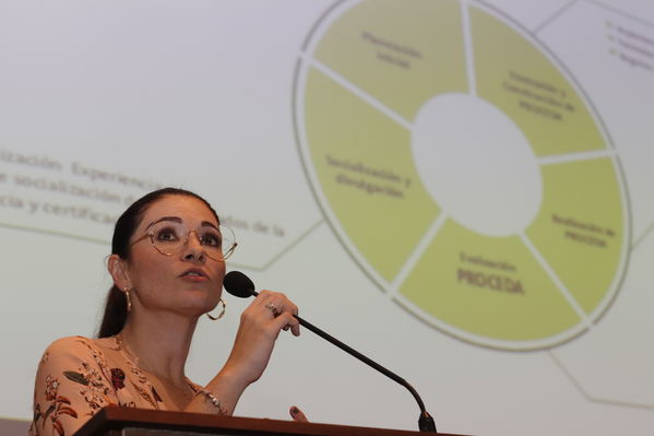 Clausura Programa Educación Ambiental
Clausura Programa Educación Ambiental.
Fecha: Octubre 11 2019.
Para descargar esta fotografía en alta resolución, haga clic sobre la imagen hasta que la misma se despliegue en la pantalla completa; luego dé clic derecho y elija la opción "guardar imagen como". 
En caso de publicación por cualquier medio, solicitamos acompañarla del crédito: "Foto EPM"
Palabras clave: Clausura Programa Educación Ambiental