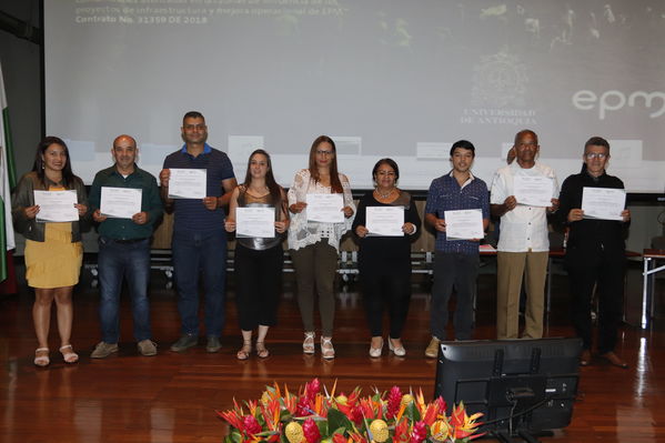 Clausura Programa Educación Ambiental
Clausura Programa Educación Ambiental.
Fecha: Octubre 11 2019.
Para descargar esta fotografía en alta resolución, haga clic sobre la imagen hasta que la misma se despliegue en la pantalla completa; luego dé clic derecho y elija la opción "guardar imagen como". 
En caso de publicación por cualquier medio, solicitamos acompañarla del crédito: "Foto EPM"
Palabras clave: Clausura Programa Educación Ambiental