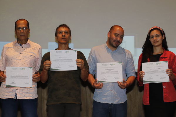 Clausura Programa Educación Ambiental
Clausura Programa Educación Ambiental.
Fecha: Octubre 11 2019.
Para descargar esta fotografía en alta resolución, haga clic sobre la imagen hasta que la misma se despliegue en la pantalla completa; luego dé clic derecho y elija la opción "guardar imagen como". 
En caso de publicación por cualquier medio, solicitamos acompañarla del crédito: "Foto EPM"
Palabras clave: Clausura Programa Educación Ambiental