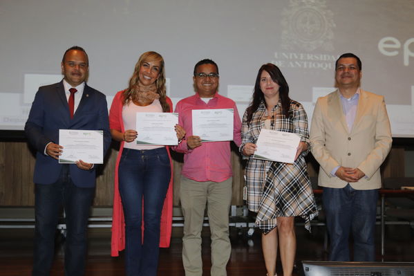 Clausura Programa Educación Ambiental
Clausura Programa Educación Ambiental.
Fecha: Octubre 11 2019.
Para descargar esta fotografía en alta resolución, haga clic sobre la imagen hasta que la misma se despliegue en la pantalla completa; luego dé clic derecho y elija la opción "guardar imagen como". 
En caso de publicación por cualquier medio, solicitamos acompañarla del crédito: "Foto EPM"
Palabras clave: Clausura Programa Educación Ambiental