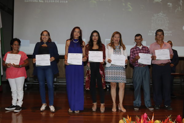 Clausura Programa Educación Ambiental
Clausura Programa Educación Ambiental.
Fecha: Octubre 11 2019.
Para descargar esta fotografía en alta resolución, haga clic sobre la imagen hasta que la misma se despliegue en la pantalla completa; luego dé clic derecho y elija la opción "guardar imagen como". 
En caso de publicación por cualquier medio, solicitamos acompañarla del crédito: "Foto EPM"
Palabras clave: Clausura Programa Educación Ambiental