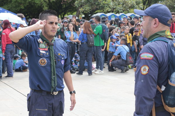 Premiación concurso especialidad Scout cuidamundos EPM
Premiación concurso especialidad Scout cuidamundos EPM. 
Fecha: Octubre 29 2019.
Para descargar esta fotografía en alta resolución, haga clic sobre la imagen hasta que la misma se despliegue en la pantalla completa; luego dé clic derecho y elija la opción "guardar imagen como". 
En caso de publicación por cualquier medio, solicitamos acompañarla del crédito: "Foto EPM"
Palabras clave: Premiación concurso especialidad Scout cuidamundos EPM