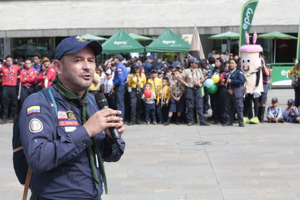 Premiación concurso especialidad Scout cuidamundos EPM
Premiación concurso especialidad Scout cuidamundos EPM. 
Fecha: Octubre 29 2019.
Para descargar esta fotografía en alta resolución, haga clic sobre la imagen hasta que la misma se despliegue en la pantalla completa; luego dé clic derecho y elija la opción "guardar imagen como". 
En caso de publicación por cualquier medio, solicitamos acompañarla del crédito: "Foto EPM"
Palabras clave: Premiación concurso especialidad Scout cuidamundos EPM