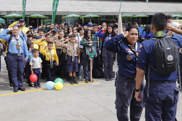 Premiación concurso especialidad Scout cuidamundos EPM
Premiación concurso especialidad Scout cuidamundos EPM. 
Fecha: Octubre 29 2019.
Para descargar esta fotografía en alta resolución, haga clic sobre la imagen hasta que la misma se despliegue en la pantalla completa; luego dé clic derecho y elija la opción "guardar imagen como". 
En caso de publicación por cualquier medio, solicitamos acompañarla del crédito: "Foto EPM"
Palabras clave: Premiación concurso especialidad Scout cuidamundos EPM