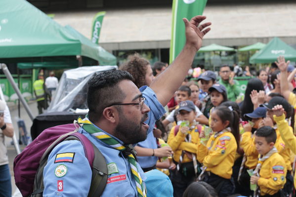 Premiación concurso especialidad Scout cuidamundos EPM
Premiación concurso especialidad Scout cuidamundos EPM. 
Fecha: Octubre 29 2019.
Para descargar esta fotografía en alta resolución, haga clic sobre la imagen hasta que la misma se despliegue en la pantalla completa; luego dé clic derecho y elija la opción "guardar imagen como". 
En caso de publicación por cualquier medio, solicitamos acompañarla del crédito: "Foto EPM"
Palabras clave: Premiación concurso especialidad Scout cuidamundos EPM