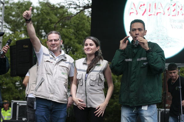 Premiación concurso especialidad Scout cuidamundos EPM
Premiación concurso especialidad Scout cuidamundos EPM. 
Fecha: Octubre 29 2019.
Para descargar esta fotografía en alta resolución, haga clic sobre la imagen hasta que la misma se despliegue en la pantalla completa; luego dé clic derecho y elija la opción "guardar imagen como". 
En caso de publicación por cualquier medio, solicitamos acompañarla del crédito: "Foto EPM"
Palabras clave: Premiación concurso especialidad Scout cuidamundos EPM