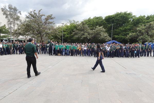 Premiación concurso especialidad Scout cuidamundos EPM
Premiación concurso especialidad Scout cuidamundos EPM. 
Fecha: Octubre 29 2019.
Para descargar esta fotografía en alta resolución, haga clic sobre la imagen hasta que la misma se despliegue en la pantalla completa; luego dé clic derecho y elija la opción "guardar imagen como". 
En caso de publicación por cualquier medio, solicitamos acompañarla del crédito: "Foto EPM"
Palabras clave: Premiación concurso especialidad Scout cuidamundos EPM