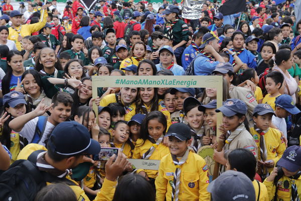 Premiación concurso especialidad Scout cuidamundos EPM
Premiación concurso especialidad Scout cuidamundos EPM. 
Fecha: Octubre 29 2019.
Para descargar esta fotografía en alta resolución, haga clic sobre la imagen hasta que la misma se despliegue en la pantalla completa; luego dé clic derecho y elija la opción "guardar imagen como". 
En caso de publicación por cualquier medio, solicitamos acompañarla del crédito: "Foto EPM"
Palabras clave: Premiación concurso especialidad Scout cuidamundos EPM