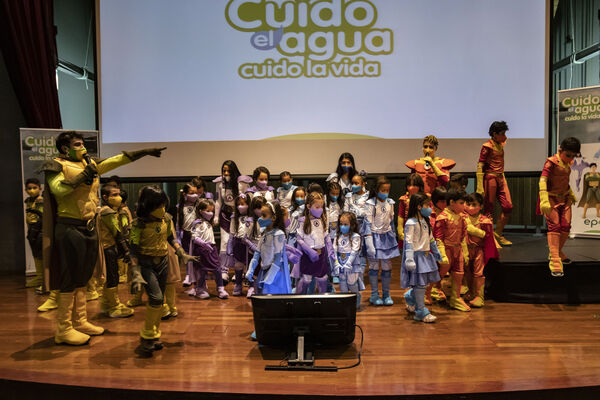 Fiesta de los niños Cuidamundos octubre 2021
Fiesta de los niños Cuidamundos octubre 2021
Fecha: Octubre 22 2021.
Para descargar esta fotografía en alta resolución, haga clic sobre la imagen hasta que la misma se despliegue en la pantalla completa; luego dé clic derecho y elija la opción "guardar imagen como". 
En caso de publicación por cualquier medio, solicitamos acompañarla del crédito: "Foto EPM"
Palabras clave: Fiesta niños cuidamundos