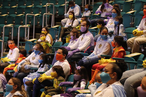 Fiesta de los niños Cuidamundos octubre 2021
Fiesta de los niños Cuidamundos octubre 2021
Fecha: Octubre 22 2021.
Para descargar esta fotografía en alta resolución, haga clic sobre la imagen hasta que la misma se despliegue en la pantalla completa; luego dé clic derecho y elija la opción "guardar imagen como". 
En caso de publicación por cualquier medio, solicitamos acompañarla del crédito: "Foto EPM"
Palabras clave: Fiesta niños cuidamundos