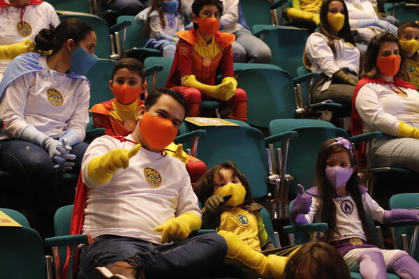 Fiesta de los niños Cuidamundos octubre 2021
Fiesta de los niños Cuidamundos octubre 2021
Fecha: Octubre 22 2021.
Para descargar esta fotografía en alta resolución, haga clic sobre la imagen hasta que la misma se despliegue en la pantalla completa; luego dé clic derecho y elija la opción "guardar imagen como". 
En caso de publicación por cualquier medio, solicitamos acompañarla del crédito: "Foto EPM"
Palabras clave: Fiesta niños cuidamundos