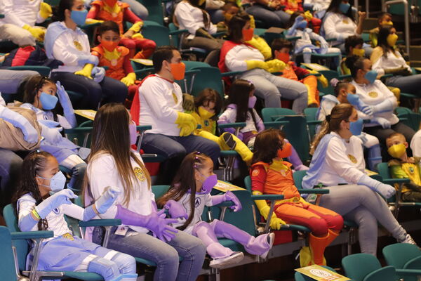 Fiesta de los niños Cuidamundos octubre 2021
Fiesta de los niños Cuidamundos octubre 2021
Fecha: Octubre 22 2021.
Para descargar esta fotografía en alta resolución, haga clic sobre la imagen hasta que la misma se despliegue en la pantalla completa; luego dé clic derecho y elija la opción "guardar imagen como". 
En caso de publicación por cualquier medio, solicitamos acompañarla del crédito: "Foto EPM"
Palabras clave: Fiesta niños cuidamundos