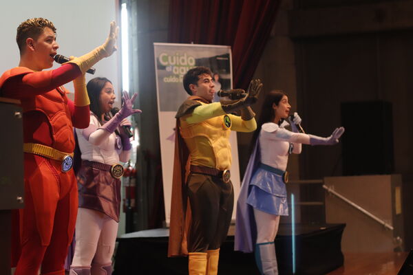 Fiesta de los niños Cuidamundos octubre 2021
Fiesta de los niños Cuidamundos octubre 2021
Fecha: Octubre 22 2021.
Para descargar esta fotografía en alta resolución, haga clic sobre la imagen hasta que la misma se despliegue en la pantalla completa; luego dé clic derecho y elija la opción "guardar imagen como". 
En caso de publicación por cualquier medio, solicitamos acompañarla del crédito: "Foto EPM"
Palabras clave: Fiesta niños cuidamundos