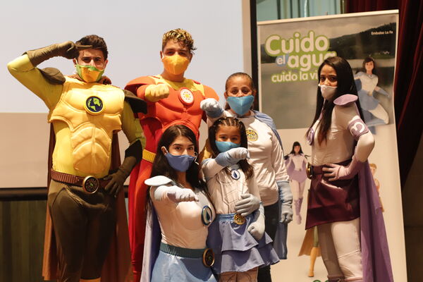 Fiesta de los niños Cuidamundos octubre 2021
Fiesta de los niños Cuidamundos octubre 2021
Fecha: Octubre 22 2021.
Para descargar esta fotografía en alta resolución, haga clic sobre la imagen hasta que la misma se despliegue en la pantalla completa; luego dé clic derecho y elija la opción "guardar imagen como". 
En caso de publicación por cualquier medio, solicitamos acompañarla del crédito: "Foto EPM"
Palabras clave: Fiesta niños cuidamundos