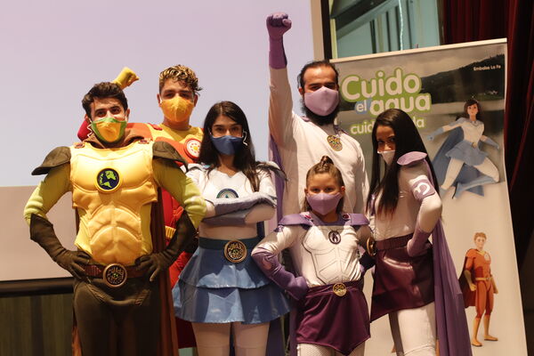 Fiesta de los niños Cuidamundos octubre 2021
Fiesta de los niños Cuidamundos octubre 2021
Fecha: Octubre 22 2021.
Para descargar esta fotografía en alta resolución, haga clic sobre la imagen hasta que la misma se despliegue en la pantalla completa; luego dé clic derecho y elija la opción "guardar imagen como". 
En caso de publicación por cualquier medio, solicitamos acompañarla del crédito: "Foto EPM"
Palabras clave: Fiesta niños cuidamundos
