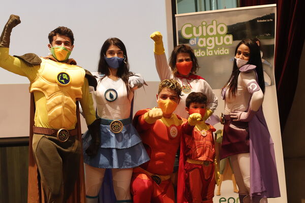 Fiesta de los niños Cuidamundos octubre 2021v
Fiesta de los niños Cuidamundos octubre 2021
Fecha: Octubre 22 2021.
Para descargar esta fotografía en alta resolución, haga clic sobre la imagen hasta que la misma se despliegue en la pantalla completa; luego dé clic derecho y elija la opción "guardar imagen como". 
En caso de publicación por cualquier medio, solicitamos acompañarla del crédito: "Foto EPM"
Palabras clave: Fiesta niños cuidamundos