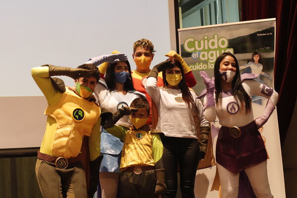 Fiesta de los niños Cuidamundos octubre 2021
Fiesta de los niños Cuidamundos octubre 2021
Fecha: Octubre 22 2021.
Para descargar esta fotografía en alta resolución, haga clic sobre la imagen hasta que la misma se despliegue en la pantalla completa; luego dé clic derecho y elija la opción "guardar imagen como". 
En caso de publicación por cualquier medio, solicitamos acompañarla del crédito: "Foto EPM"
Palabras clave: Fiesta niños cuidamundos