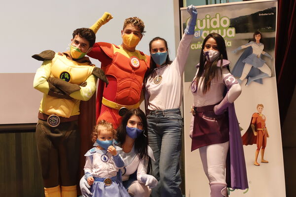 Fiesta de los niños Cuidamundos octubre 2021
Fiesta de los niños Cuidamundos octubre 2021
Fecha: Octubre 22 2021.
Para descargar esta fotografía en alta resolución, haga clic sobre la imagen hasta que la misma se despliegue en la pantalla completa; luego dé clic derecho y elija la opción "guardar imagen como". 
En caso de publicación por cualquier medio, solicitamos acompañarla del crédito: "Foto EPM"
Palabras clave: Fiesta niños cuidamundos