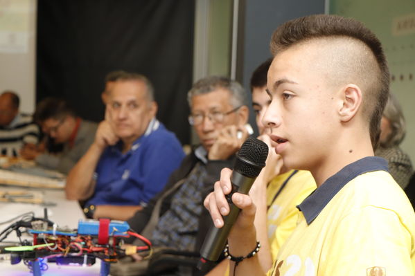 Feria CT+i 2017 ciencia Exploratorio innovación educación desarrollo tecnología jóvenes
Feria CT+i 2017
Fecha: Octubre 26 de 2017
Para descargar esta fotografía en alta resolución, haga clic sobre la imagen hasta que la misma se despliegue en la pantalla completa; luego dé clic derecho y elija la opción "guardar imagen como". 
En caso de publicación por cualquier medio, solicitamos acompañarla del crédito: "Foto EPM"
Palabras clave: Feria CT+i 2017 ciencia Exploratorio innovación educación desarrollo tecnología jóvenes