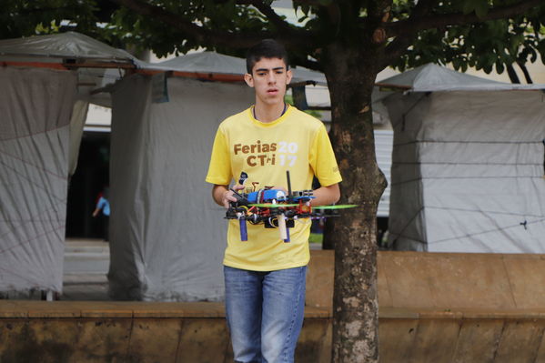 Feria CT+i 2017 ciencia Exploratorio innovación educación desarrollo tecnología jóvenes
Feria CT+i 2017
Fecha: Octubre 26 de 2017
Para descargar esta fotografía en alta resolución, haga clic sobre la imagen hasta que la misma se despliegue en la pantalla completa; luego dé clic derecho y elija la opción "guardar imagen como". 
En caso de publicación por cualquier medio, solicitamos acompañarla del crédito: "Foto EPM"
Palabras clave: Feria CT+i 2017 ciencia Exploratorio innovación educación desarrollo tecnología jóvenes