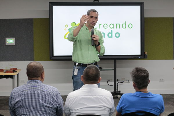 Creando Ando Reconocimiento
Creando Ando Reconocimiento
Fecha: Octubre 3 2019.
Para descargar esta fotografía en alta resolución, haga clic sobre la imagen hasta que la misma se despliegue en la pantalla completa; luego dé clic derecho y elija la opción "guardar imagen como".
En caso de publicación por cualquier medio, solicitamos acompañarla del crédito: "Foto EPM"
Keywords: Creando Ando Reconocimiento
