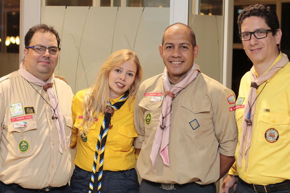 Cena Giwell Especialidad Scout cuidamundos EPM
Cena Giwell Especialidad Scout cuidamundos EPM.
Fecha: Octubre 4 2019.
Para descargar esta fotografía en alta resolución, haga clic sobre la imagen hasta que la misma se despliegue en la pantalla completa; luego dé clic derecho y elija la opción "guardar imagen como". 
En caso de publicación por cualquier medio, solicitamos acompañarla del crédito: "Foto EPM"
Palabras clave: Cena Giwell Especialidad Scout cuidamundos EPM