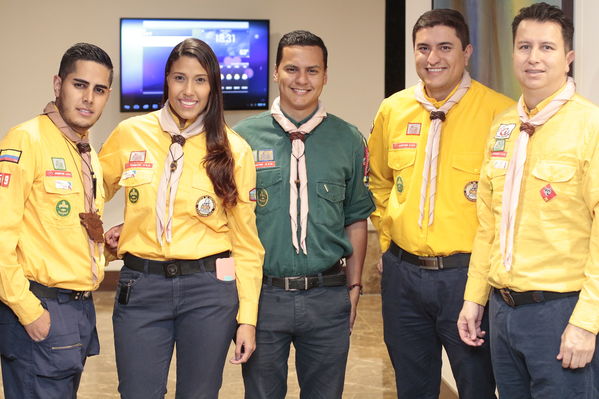 Cena Giwell Especialidad Scout cuidamundos EPM
Cena Giwell Especialidad Scout cuidamundos EPM.
Fecha: Octubre 4 2019.
Para descargar esta fotografía en alta resolución, haga clic sobre la imagen hasta que la misma se despliegue en la pantalla completa; luego dé clic derecho y elija la opción "guardar imagen como". 
En caso de publicación por cualquier medio, solicitamos acompañarla del crédito: "Foto EPM"
Palabras clave: Cena Giwell Especialidad Scout cuidamundos EPM