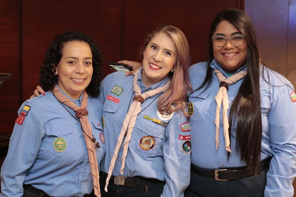 Cena Giwell Especialidad Scout cuidamundos EPM
Cena Giwell Especialidad Scout cuidamundos EPM.
Fecha: Octubre 4 2019.
Para descargar esta fotografía en alta resolución, haga clic sobre la imagen hasta que la misma se despliegue en la pantalla completa; luego dé clic derecho y elija la opción "guardar imagen como". 
En caso de publicación por cualquier medio, solicitamos acompañarla del crédito: "Foto EPM"
Palabras clave: Cena Giwell Especialidad Scout cuidamundos EPM