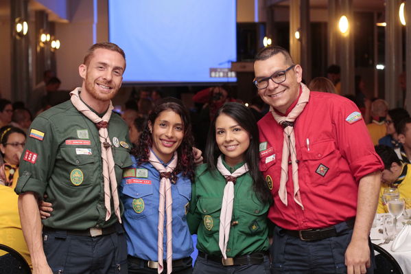 Cena Giwell Especialidad Scout cuidamundos EPM
Cena Giwell Especialidad Scout cuidamundos EPM.
Fecha: Octubre 4 2019.
Para descargar esta fotografía en alta resolución, haga clic sobre la imagen hasta que la misma se despliegue en la pantalla completa; luego dé clic derecho y elija la opción "guardar imagen como". 
En caso de publicación por cualquier medio, solicitamos acompañarla del crédito: "Foto EPM"
Palabras clave: Cena Giwell Especialidad Scout cuidamundos EPM