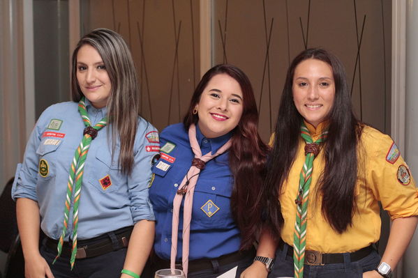 Cena Giwell Especialidad Scout cuidamundos EPM
Cena Giwell Especialidad Scout cuidamundos EPM.
Fecha: Octubre 4 2019.
Para descargar esta fotografía en alta resolución, haga clic sobre la imagen hasta que la misma se despliegue en la pantalla completa; luego dé clic derecho y elija la opción "guardar imagen como". 
En caso de publicación por cualquier medio, solicitamos acompañarla del crédito: "Foto EPM"
Palabras clave: Cena Giwell Especialidad Scout cuidamundos EPM