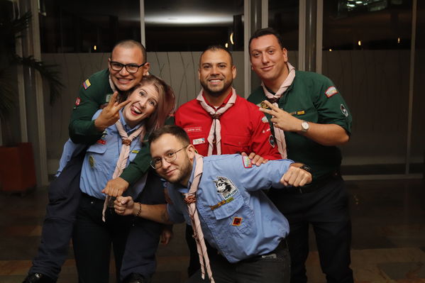 Cena Giwell Especialidad Scout cuidamundos EPM
Cena Giwell Especialidad Scout cuidamundos EPM.
Fecha: Octubre 4 2019.
Para descargar esta fotografía en alta resolución, haga clic sobre la imagen hasta que la misma se despliegue en la pantalla completa; luego dé clic derecho y elija la opción "guardar imagen como". 
En caso de publicación por cualquier medio, solicitamos acompañarla del crédito: "Foto EPM"
Palabras clave: Cena Giwell Especialidad Scout cuidamundos EPM