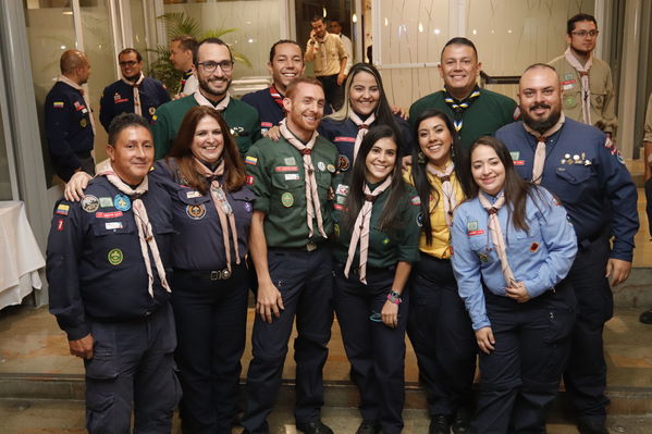 Cena Giwell Especialidad Scout cuidamundos EPM
Cena Giwell Especialidad Scout cuidamundos EPM.
Fecha: Octubre 4 2019.
Para descargar esta fotografía en alta resolución, haga clic sobre la imagen hasta que la misma se despliegue en la pantalla completa; luego dé clic derecho y elija la opción "guardar imagen como". 
En caso de publicación por cualquier medio, solicitamos acompañarla del crédito: "Foto EPM"
Palabras clave: Cena Giwell Especialidad Scout cuidamundos EPM